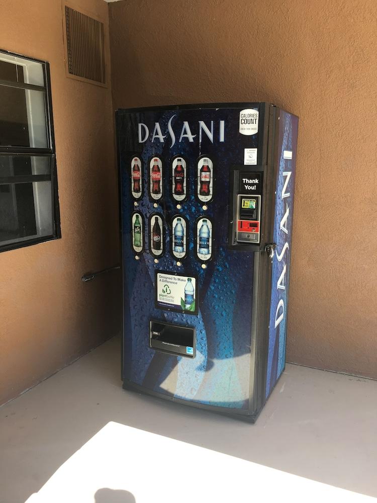 Days Inn By Wyndham Tucson Airport Drexel Heights Exterior foto