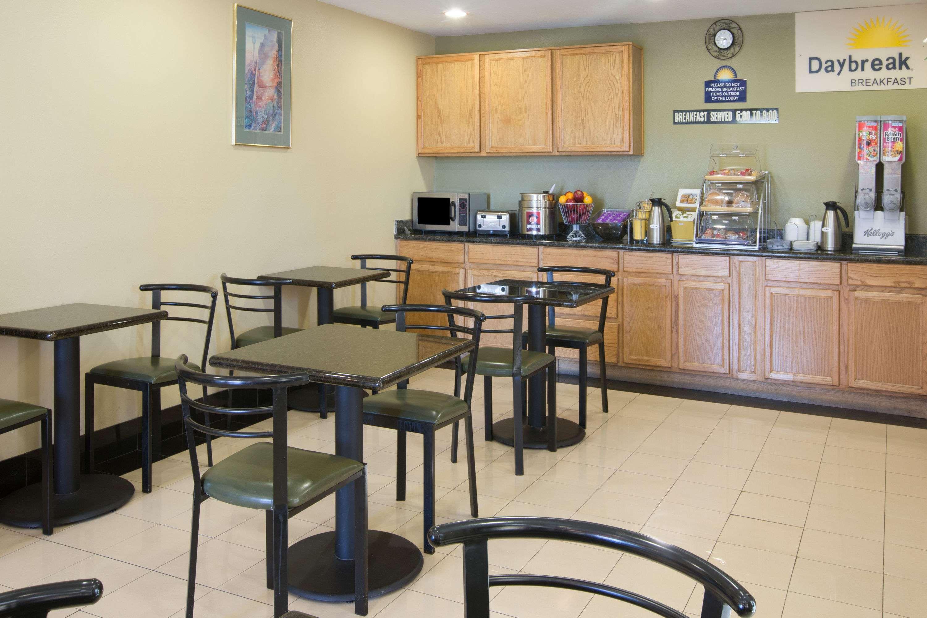 Days Inn By Wyndham Tucson Airport Drexel Heights Exterior foto