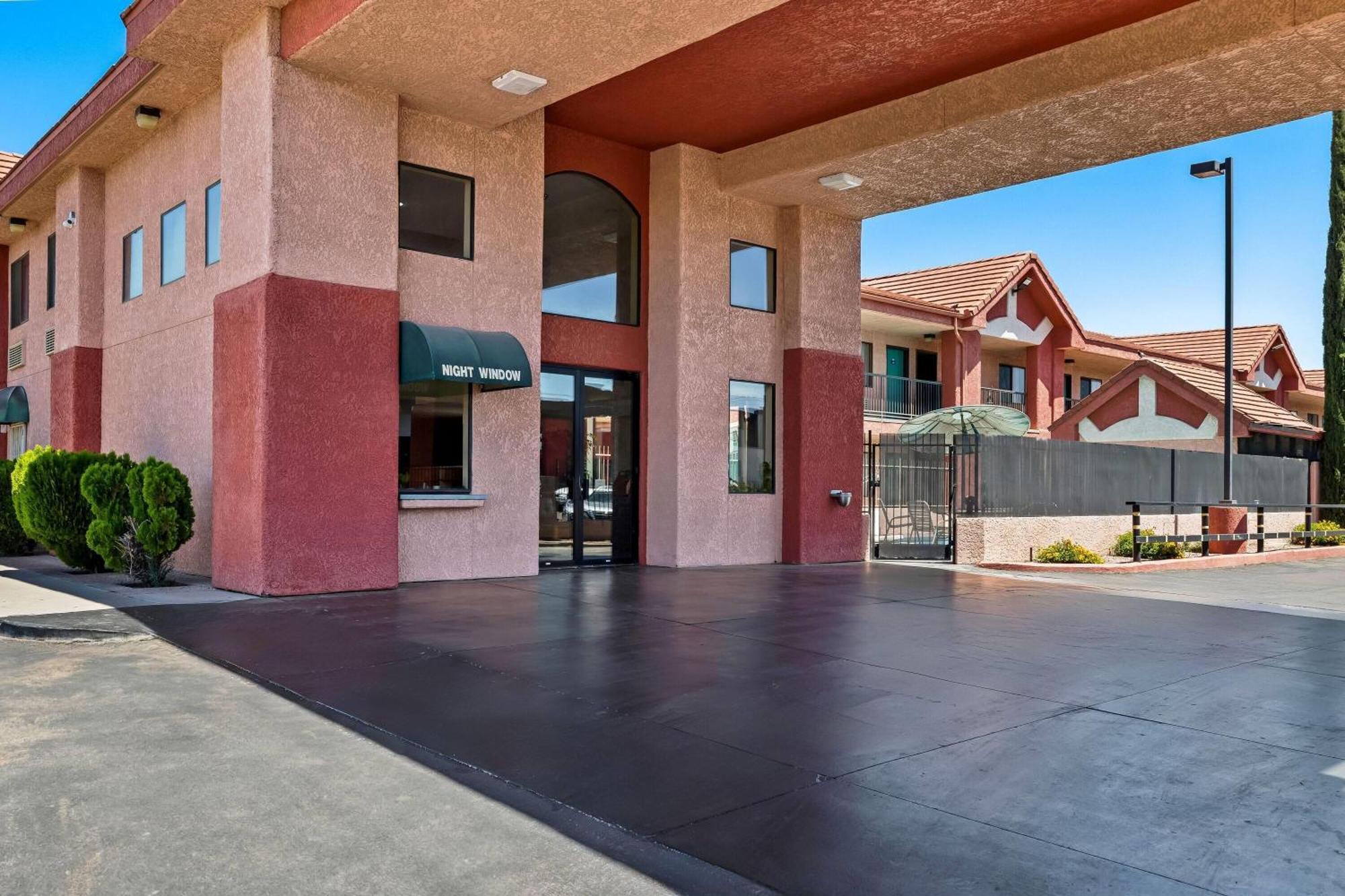 Days Inn By Wyndham Tucson Airport Drexel Heights Exterior foto